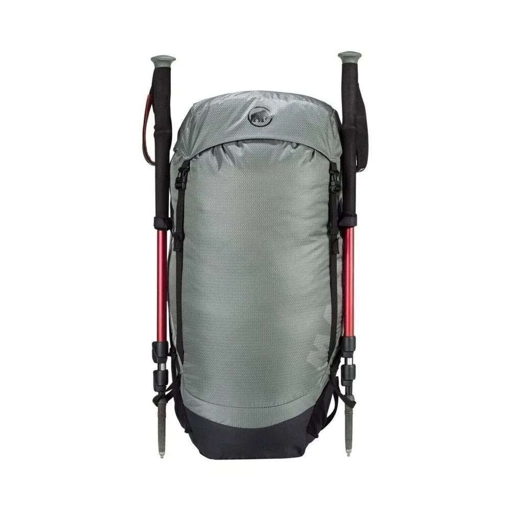 Mammut Ducan 24 Women's Mountain Trekking Backpack, Marine-Black. 24 L
